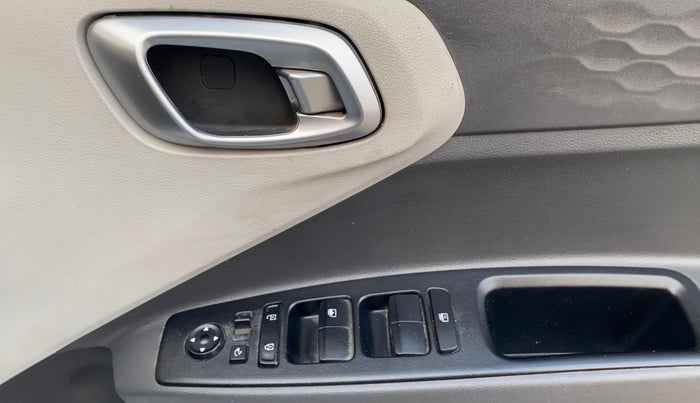 2022 Hyundai GRAND I10 NIOS SPORTZ 1.2 KAPPA VTVT, Petrol, Manual, 19,850 km, Driver Side Door Panels Control