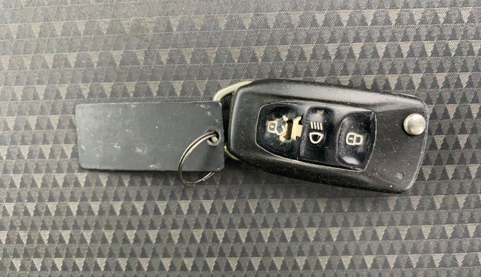 2016 Tata Tiago XZ PETROL, Petrol, Manual, 63,711 km, Key Close Up