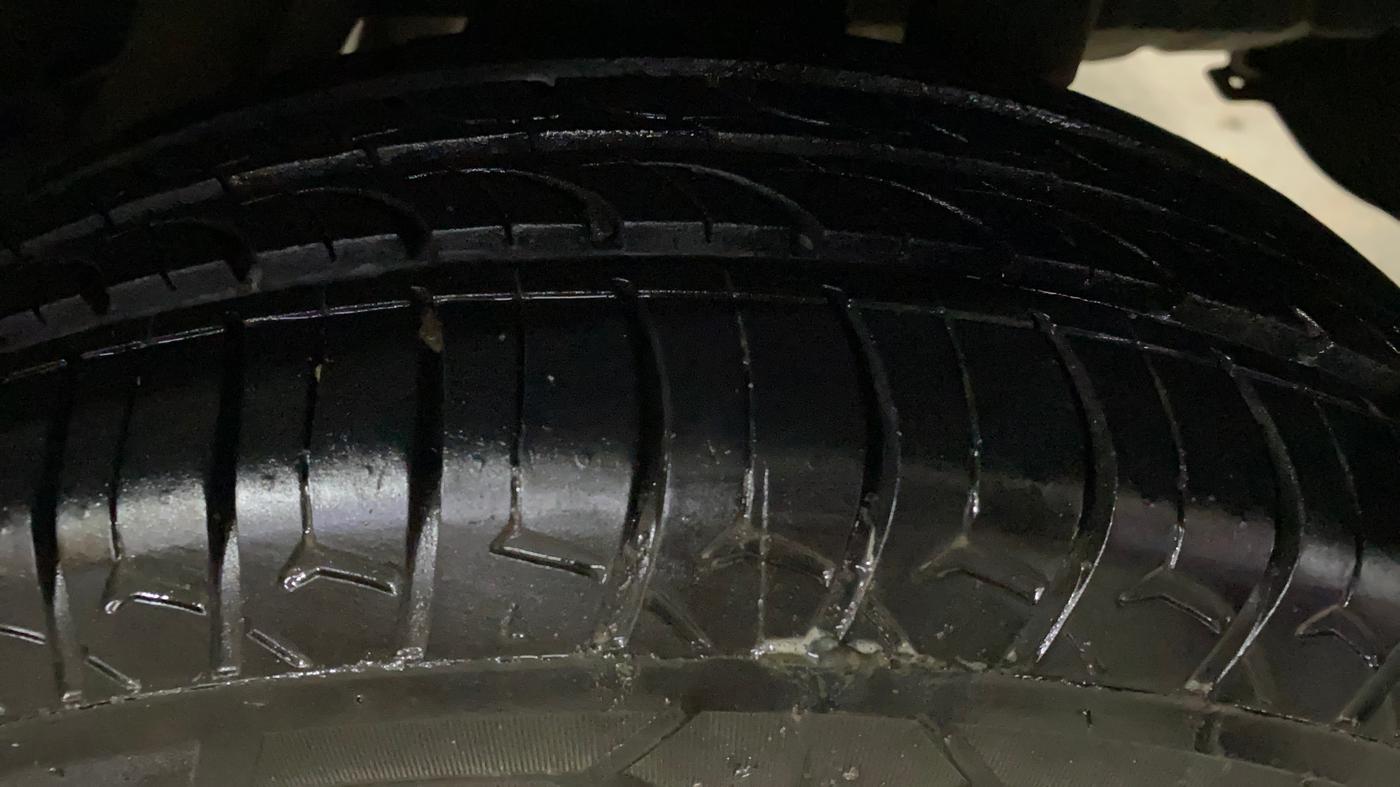 2016 Mahindra Kuv100 K4 PLUS D 6 STR, Diesel, Manual, 53,216 km, Left Rear Tyre Tread