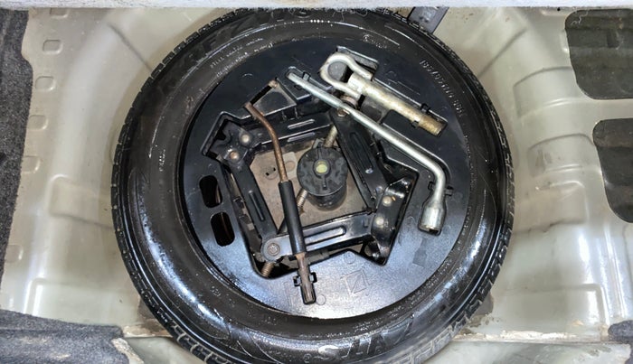 2016 Mahindra Kuv100 K4 PLUS D 6 STR, Diesel, Manual, 53,216 km, Spare Tyre