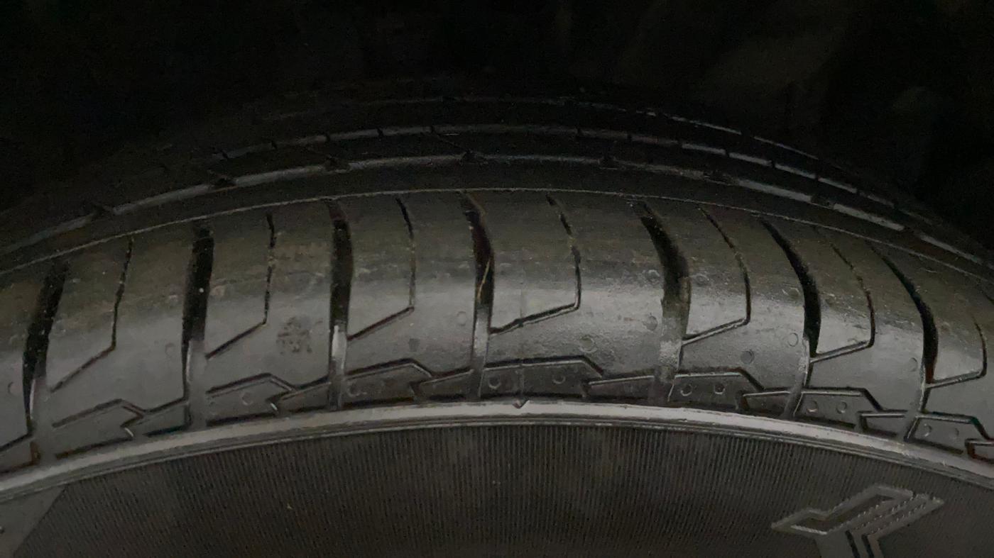 2024 Hyundai Creta SX 1.5 PETROL, Petrol, Manual, 17,085 km, Right Front Tyre Tread