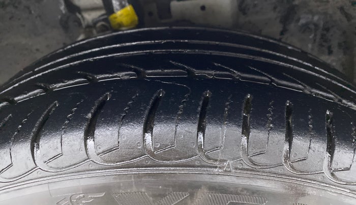 2019 Ford Ecosport TITANIUM + 1.5L PETROL AT, Petrol, Automatic, 29,373 km, Right Front Tyre Tread