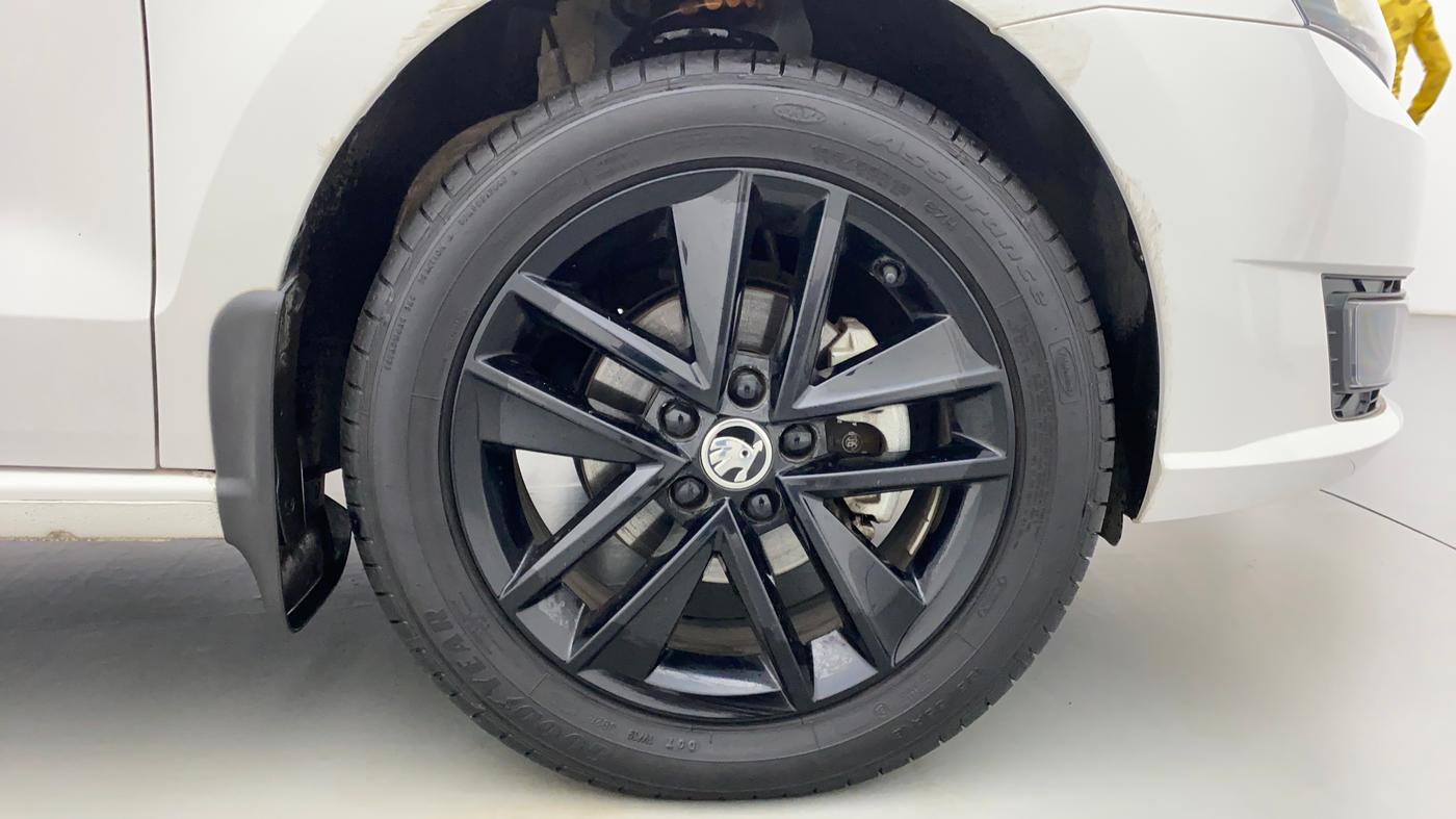 2020 Skoda Rapid 1.0 AMBITION TSI AT, Petrol, Automatic, 9,661 km, Right Front Wheel