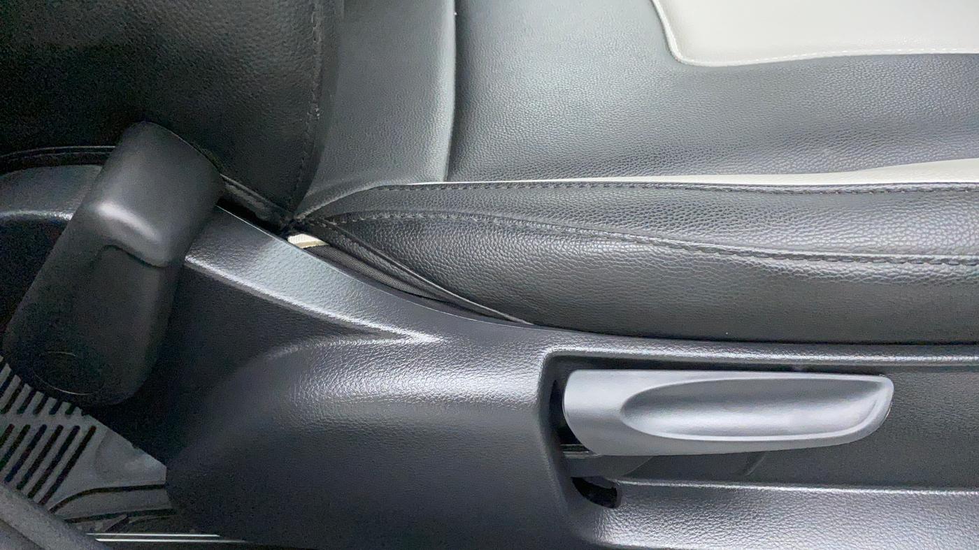 2020 Skoda Rapid 1.0 AMBITION TSI AT, Petrol, Automatic, 9,661 km, Driver Side Adjustment Panel