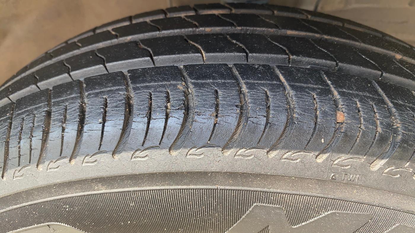 2020 Maruti S PRESSO VXI+, Petrol, Manual, 9,184 km, Right Front Tyre Tread