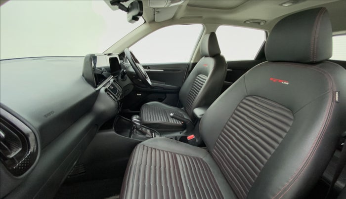 2020 KIA SONET GTX PLUS DCT 1.0, Petrol, Automatic, 23,433 km, Right Side Front Door Cabin