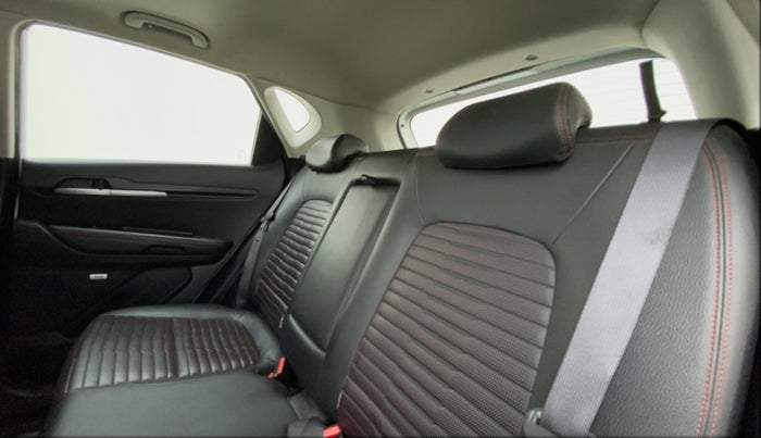 2020 KIA SONET GTX PLUS DCT 1.0, Petrol, Automatic, 23,433 km, Right Side Rear Door Cabin