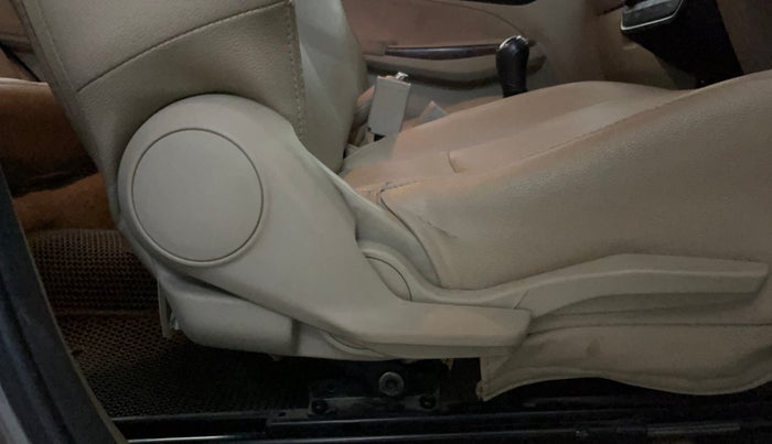 2018 Maruti Dzire ZXI, Petrol, Manual, 91,119 km, Driver Side Adjustment Panel