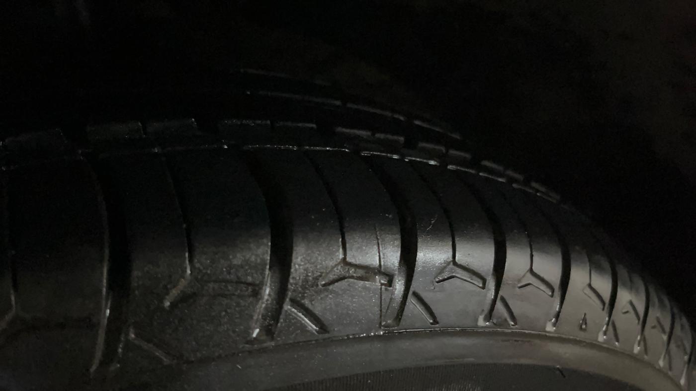 2018 Maruti Dzire ZXI, Petrol, Manual, 91,119 km, Right Front Tyre Tread