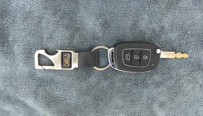 2021 Hyundai GRAND I10 NIOS SPORTZ 1.2 KAPPA VTVT CNG, CNG, Manual, 27,256 km, Key Close Up