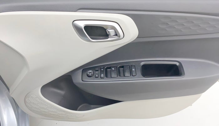 2021 Hyundai GRAND I10 NIOS SPORTZ 1.2 KAPPA VTVT CNG, CNG, Manual, 27,256 km, Driver Side Door Panels Control