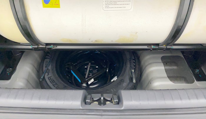 2021 Hyundai GRAND I10 NIOS SPORTZ 1.2 KAPPA VTVT CNG, CNG, Manual, 27,256 km, Boot Inside