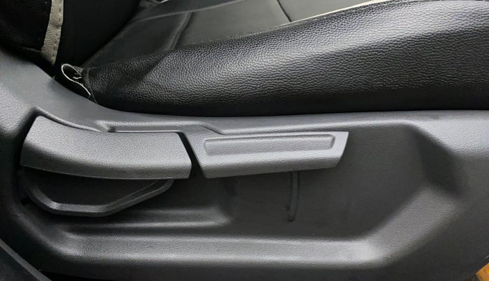 2021 Hyundai GRAND I10 NIOS SPORTZ 1.2 KAPPA VTVT CNG, CNG, Manual, 27,256 km, Driver Side Adjustment Panel