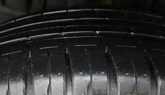 2020 Maruti XL6 ZETA AT, Petrol, Automatic, 20,683 km, Right Rear Tyre Tread