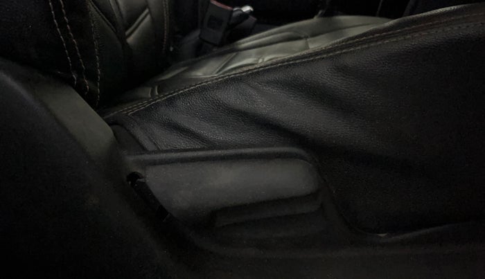 2015 Maruti Swift VXI, Petrol, Manual, 1,04,882 km, Driver Side Adjustment Panel