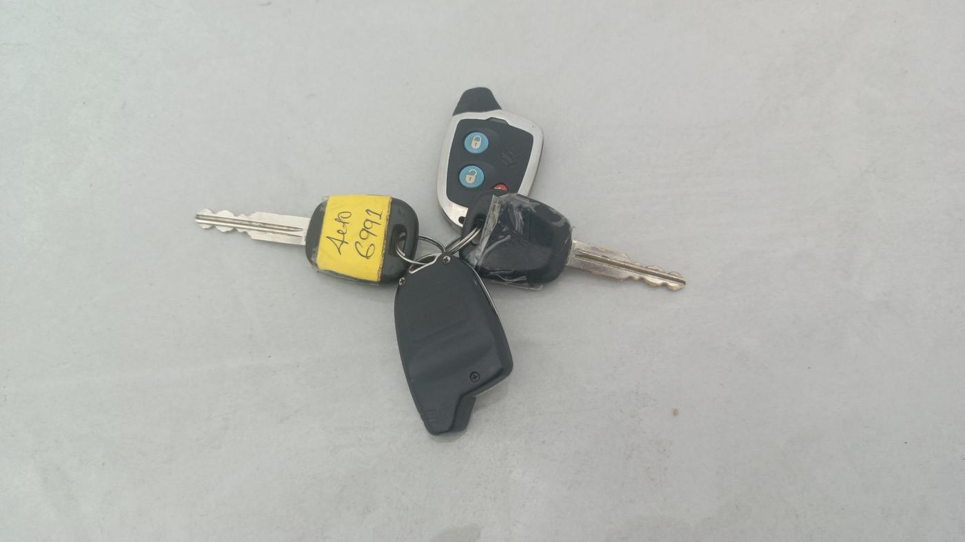 2015 Maruti Alto K10 VXI AMT, Petrol, Automatic, 61,267 km, Key Close Up