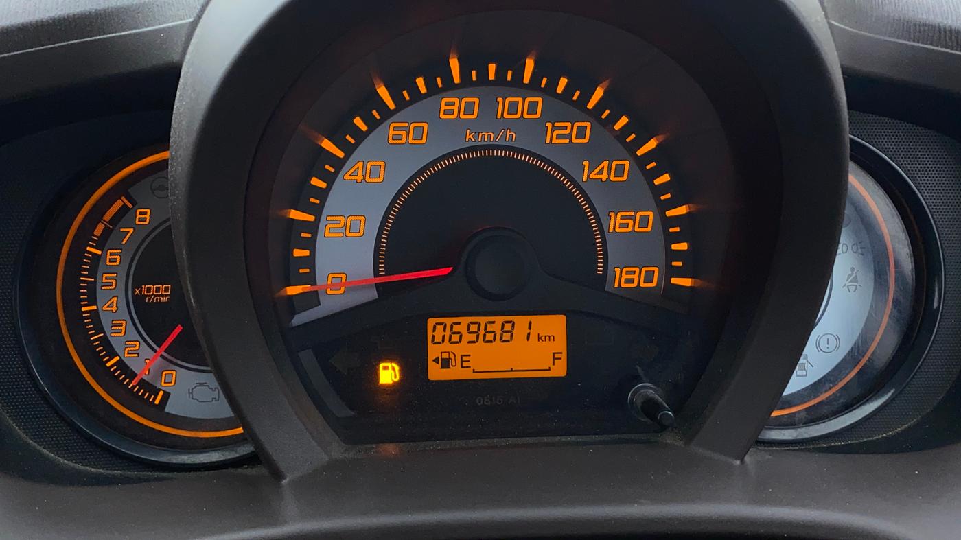 2013 Honda Brio S MT, Petrol, Manual, 69,743 km, Odometer Image