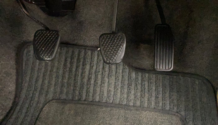 2013 Honda Brio S MT, Petrol, Manual, 69,677 km, Pedals