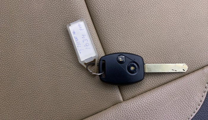 2013 Honda Brio S MT, Petrol, Manual, 69,677 km, Key Close Up