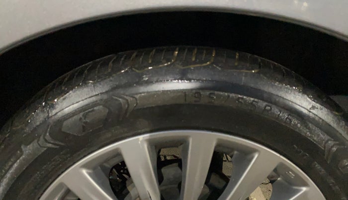 2017 Maruti Ciaz S 1.4 MT PETROL, CNG, Manual, 92,623 km, Left Rear Tyre Tread