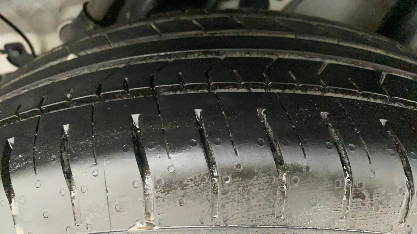2022 Hyundai VENUE S 1.2, Petrol, Manual, 9,773 km, Left Rear Tyre Tread