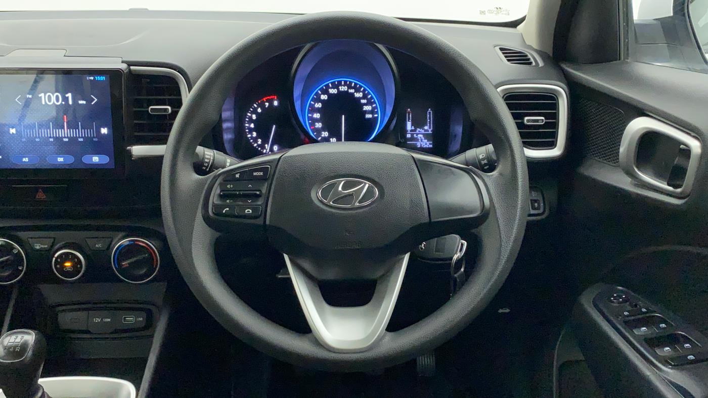 2022 Hyundai VENUE S 1.2, Petrol, Manual, 9,773 km, Steering Wheel Close Up