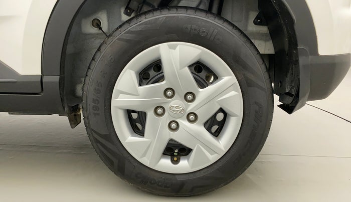 2022 Hyundai VENUE S 1.2, Petrol, Manual, 9,773 km, Left Rear Wheel