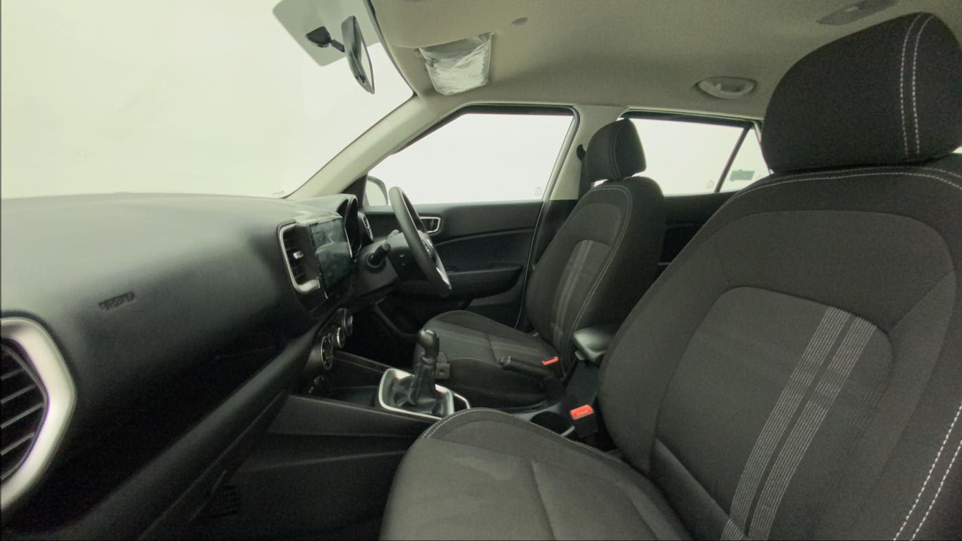 2022 Hyundai VENUE S 1.2, Petrol, Manual, 9,773 km, Right Side Front Door Cabin