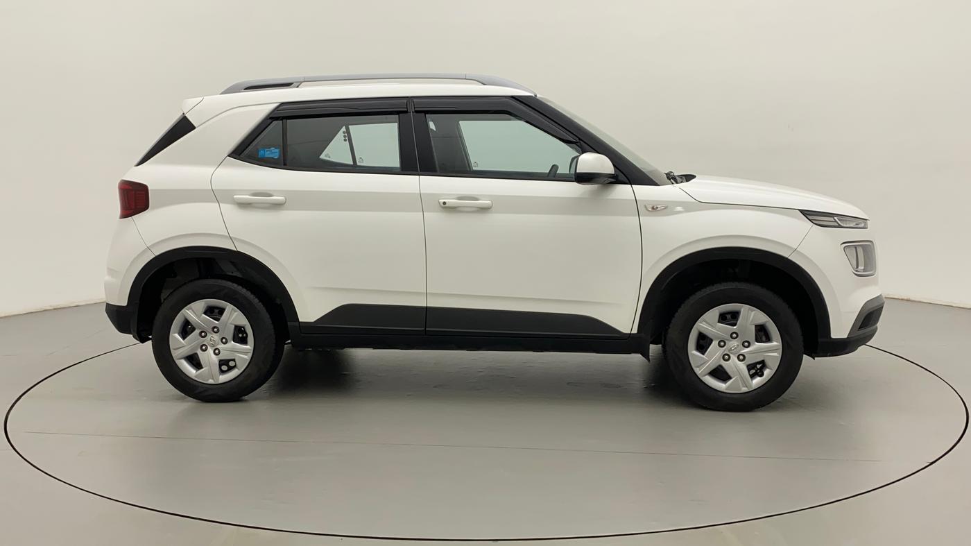 2022 Hyundai VENUE S 1.2, Petrol, Manual, 9,773 km, Right Side View
