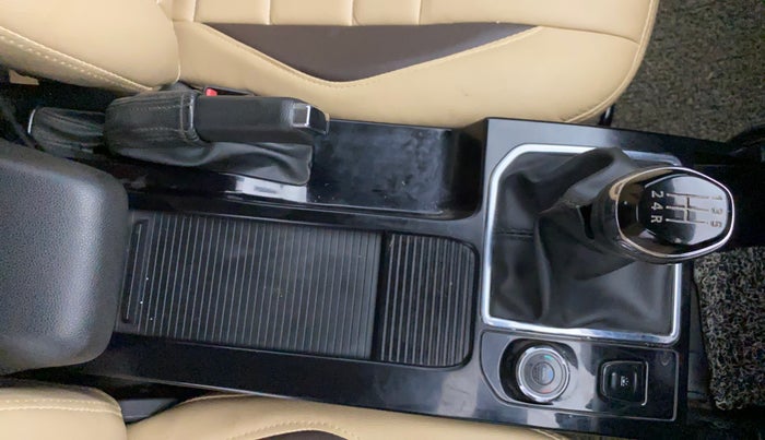 2021 Renault Kiger RXZ TURBO MT, Petrol, Manual, 88,074 km, Gear Lever