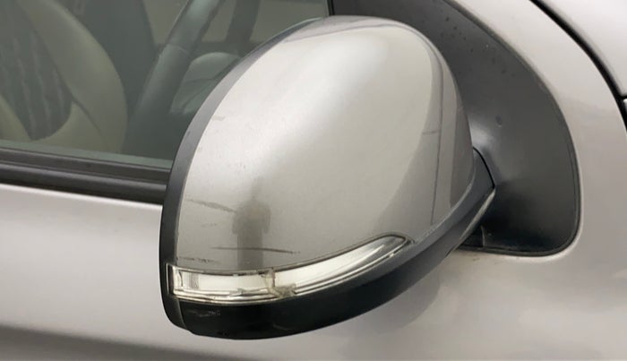 2014 Hyundai i20 SPORTZ 1.2, Petrol, Manual, 25,853 km, Right rear-view mirror - Indicator light has minor damage