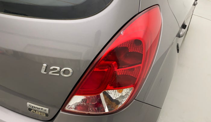 2014 Hyundai i20 SPORTZ 1.2, Petrol, Manual, 25,853 km, Right tail light - Minor scratches