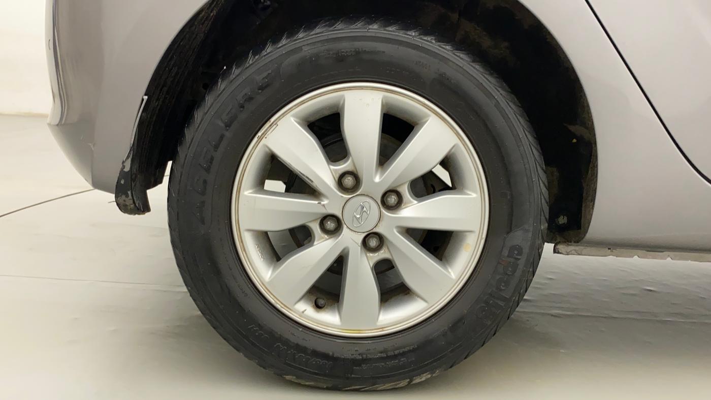 2014 Hyundai i20 SPORTZ 1.2, Petrol, Manual, 25,853 km, Right Rear Wheel