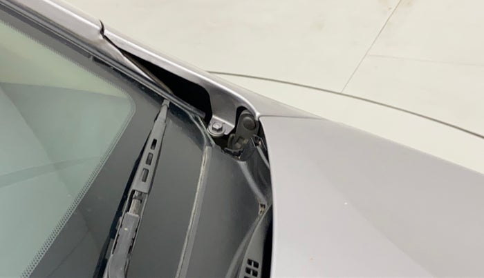 2014 Hyundai i20 SPORTZ 1.2, Petrol, Manual, 25,853 km, Bonnet (hood) - Cowl vent panel has minor damage
