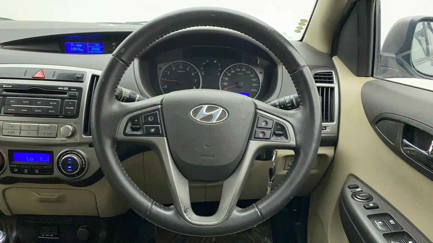 2014 Hyundai i20 SPORTZ 1.2, Petrol, Manual, 25,853 km, Steering Wheel Close Up
