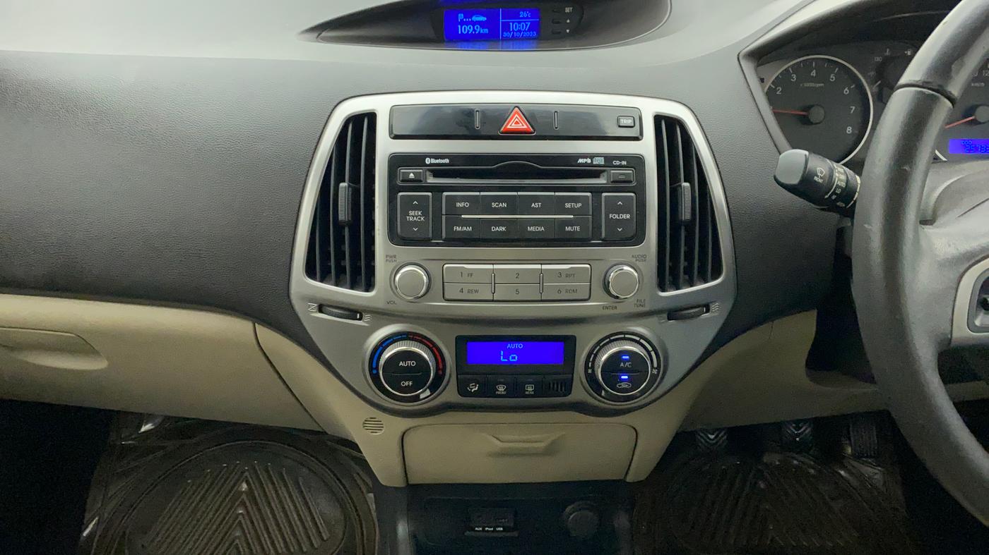 2014 Hyundai i20 SPORTZ 1.2, Petrol, Manual, 25,853 km, Air Conditioner