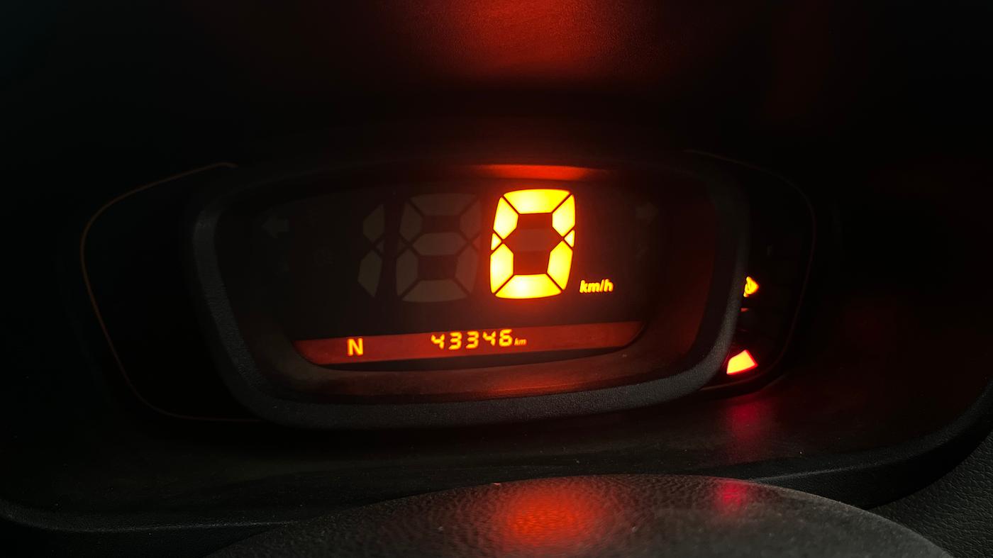 2017 Renault Kwid RXT 1.0 (O), Petrol, Manual, 43,334 km, Odometer Image