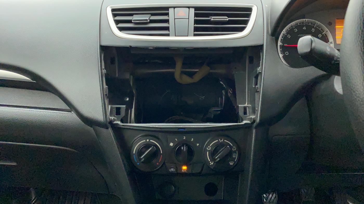 2014 Maruti Swift VXI, Petrol, Manual, 6,331 km, Air Conditioner