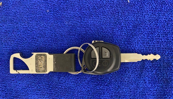 2017 Maruti Dzire VXI, Petrol, Manual, 65,727 km, Key Close Up