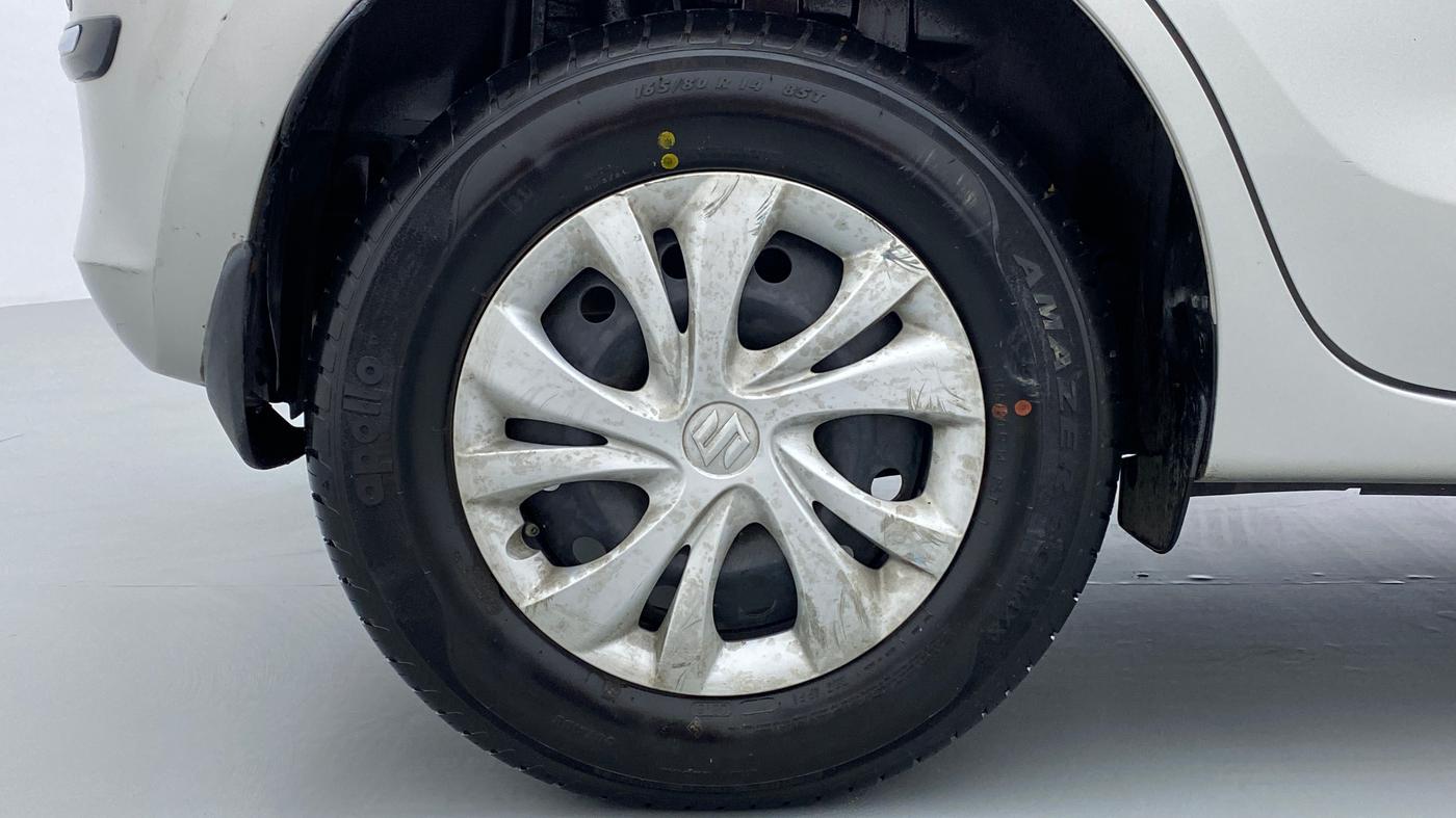 2018 Maruti Swift VXI D, Petrol, Manual, 4,044 km, Right Rear Wheel