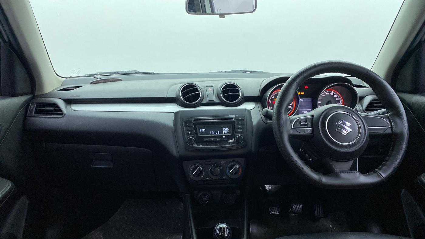 2018 Maruti Swift VXI D, Petrol, Manual, 4,044 km, Dashboard View