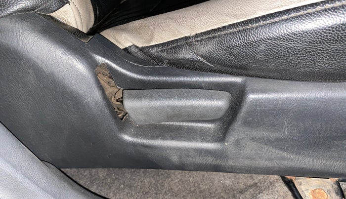 2015 Maruti Alto K10 VXI, Petrol, Manual, 77,254 km, Driver Side Adjustment Panel