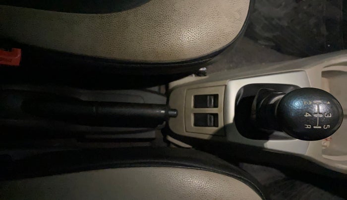 2015 Maruti Alto K10 VXI, Petrol, Manual, 77,254 km, Gear Lever