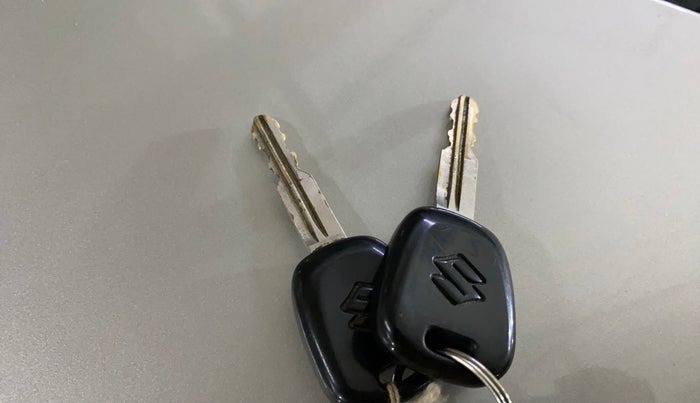 2015 Maruti Alto K10 VXI, Petrol, Manual, 77,254 km, Key Close Up