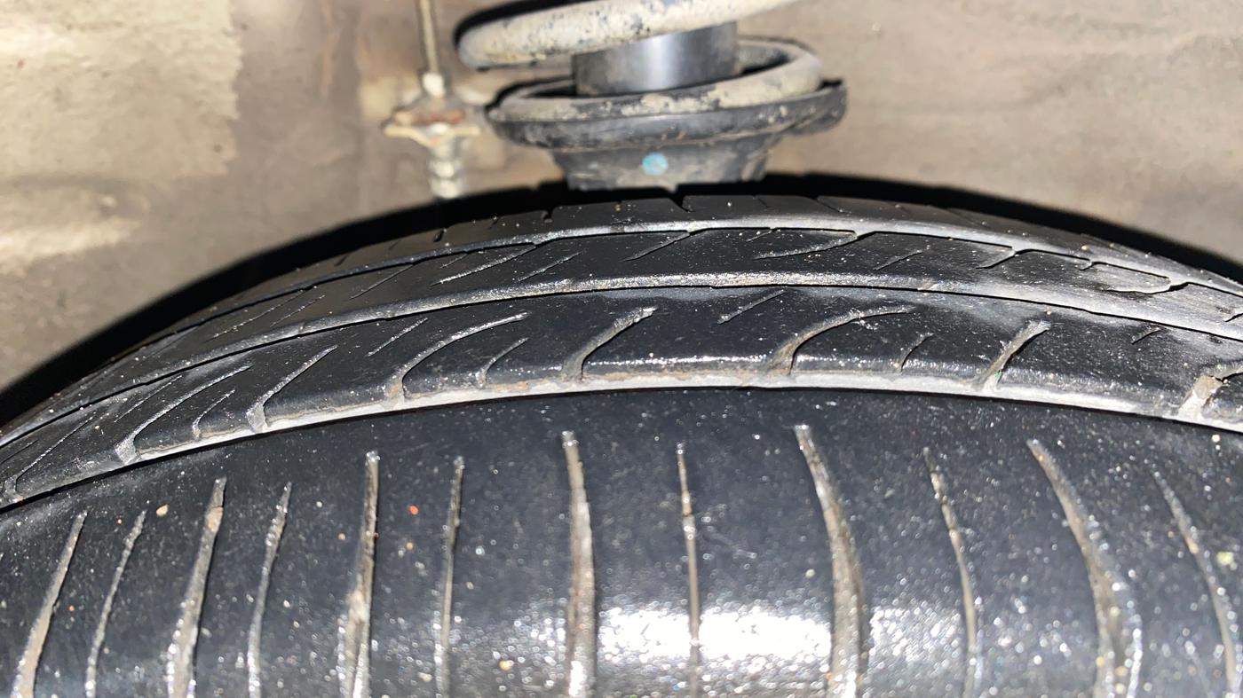 2015 Maruti Alto K10 VXI, Petrol, Manual, 77,254 km, Right Front Tyre Tread