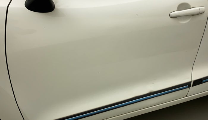 2017 Maruti Baleno DELTA PETROL 1.2, Petrol, Manual, 46,747 km, Front passenger door - Slightly dented