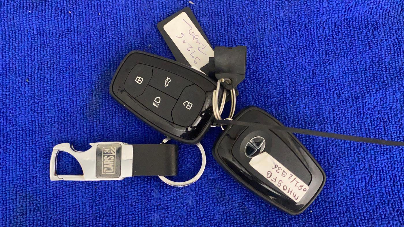 2022 Tata TIGOR XZ PLUS PETROL, Petrol, Manual, 14,310 km, Key Close Up