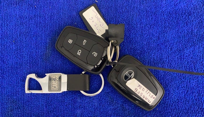 2022 Tata TIGOR XZ PLUS PETROL, Petrol, Manual, 14,310 km, Key Close Up