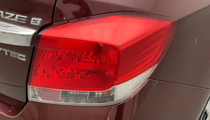 2015 Honda Amaze 1.2L I-VTEC S, Petrol, Manual, 92,348 km, Right tail light - Minor scratches