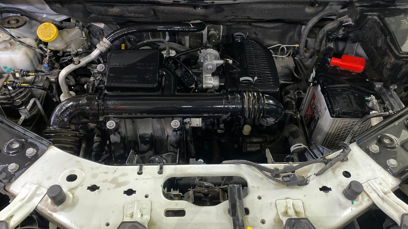 2024 Nissan MAGNITE N-Connecta B4D 1.0 Petrol AMT Dual Tone, Petrol, Automatic, 16,035 km, Engine View